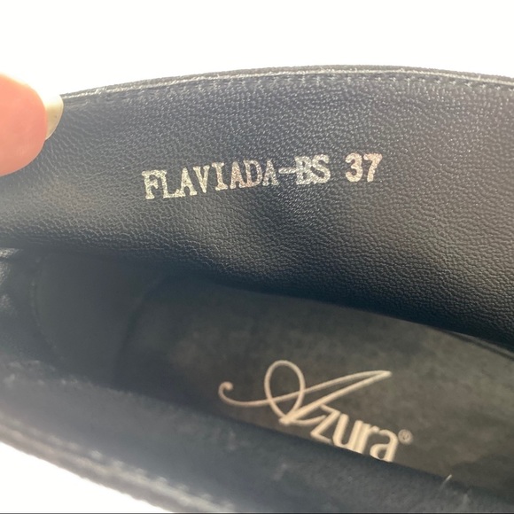 Azura Flaviada Plunge Vamp Bootie US7 ($120) - Picture 5 of 6